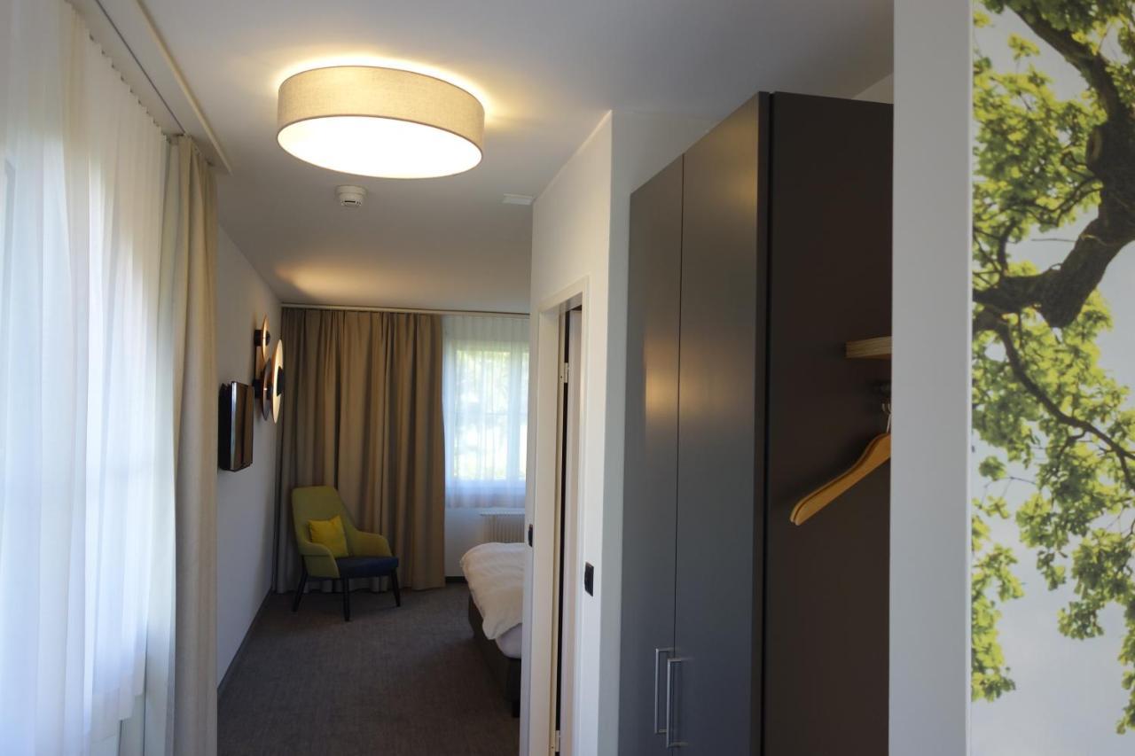 Hotel Urs und Viktor Bettlach Exteriör bild