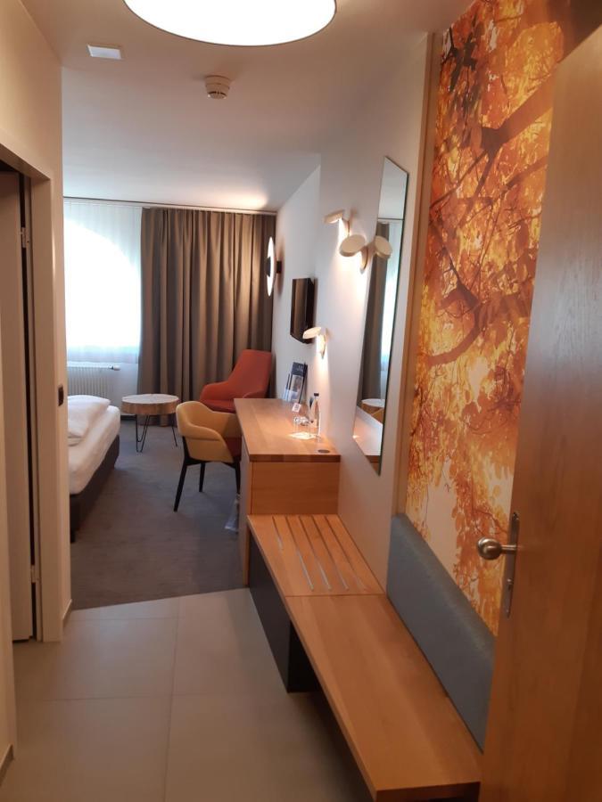 Hotel Urs und Viktor Bettlach Exteriör bild